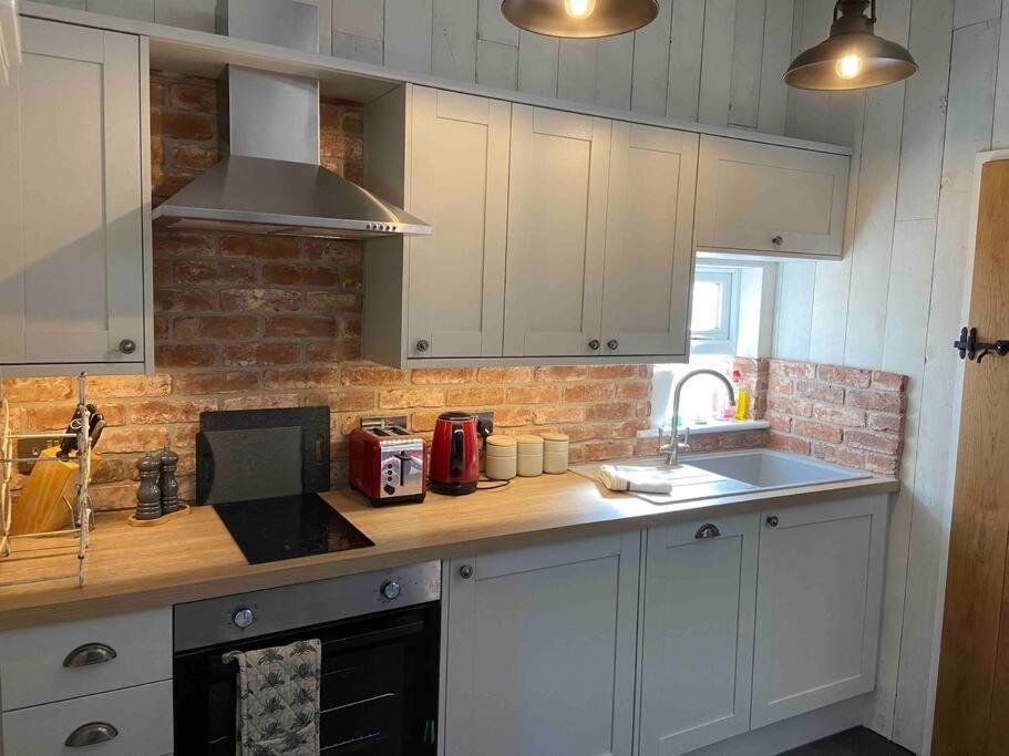 Couples Getaway, With Mountain Views/Dog Friendly Villa Crickhowell Dış mekan fotoğraf